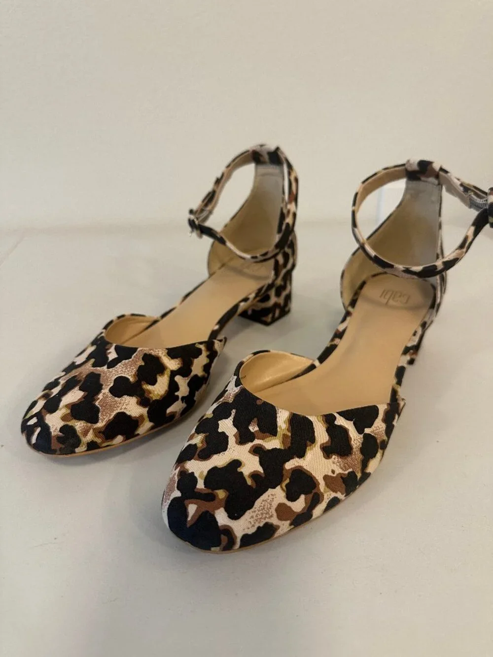 Cabi Women's Leopard Print Ankle Strap Block Heel Pumps Size 8.5 #6020